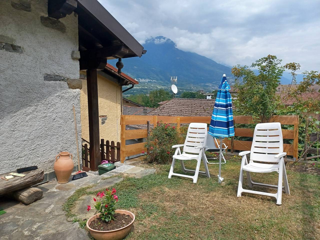 Holiday Home 'In Valtellina Da Valter E Lella' with Mountain View, Wi-Fi & Air Conditioning in Poira (Colorina), Colorina