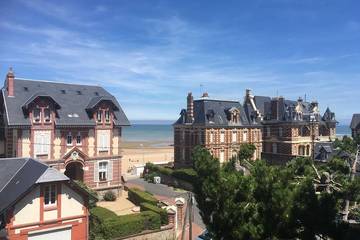 Gîte pour 4 personnes, avec terrasse dans Gare De Houlgate