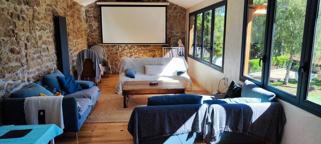 Location de vacances pour 16 personnes, avec jardin, animaux acceptés à Viverols - 4