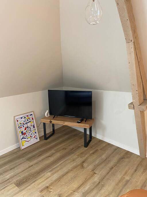 Appartement entier, One-Bedroom Apartment in Brive-la-Gaillarde, Région de Brive-la-Gaillarde