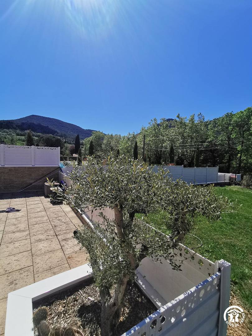 Le repos rubescent in Bédarieux, Région de Béziers