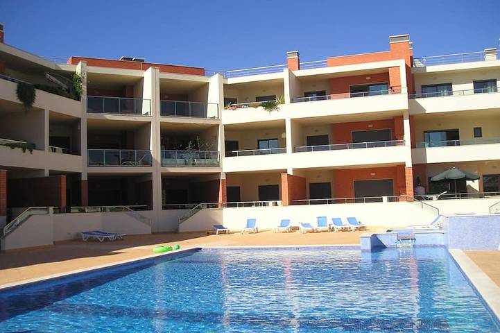 Vacation rental for 6 people, with balcony and pool in Lagos
