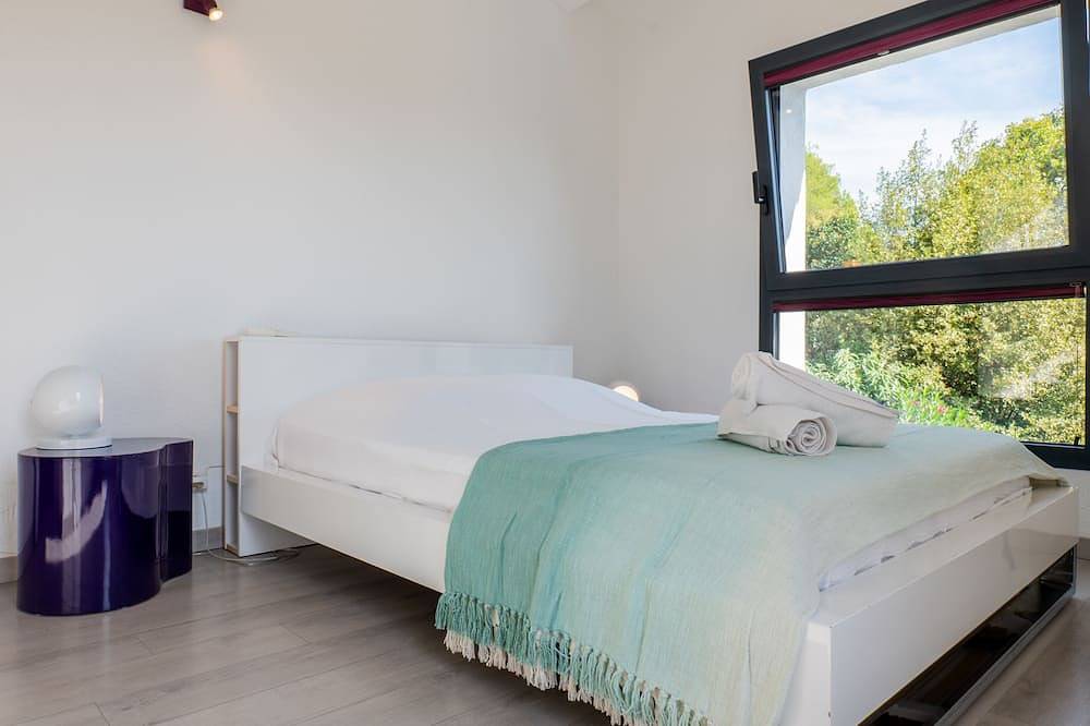 Vacation villa, swimming pool and pétanque court ! in Biot, Cannes region