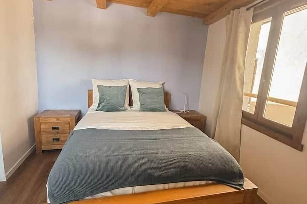 Appartement entier, Maison centre village et piscine in Chanaz, Région de Chambéry