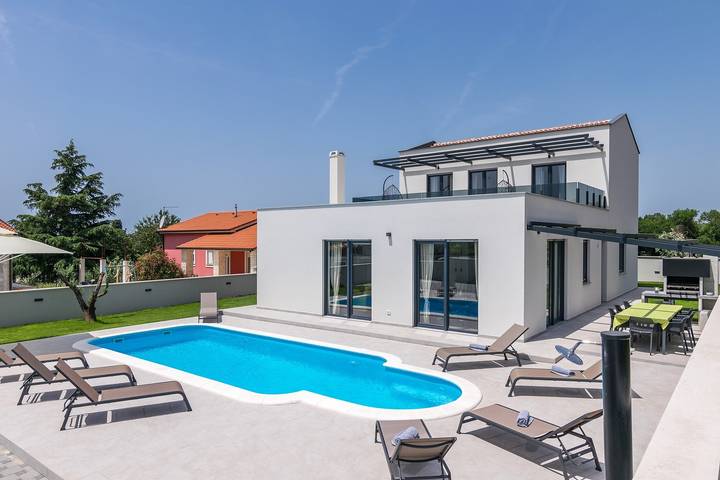 Villa für 8 Personen, mit Garten und Pool in Pula - 3