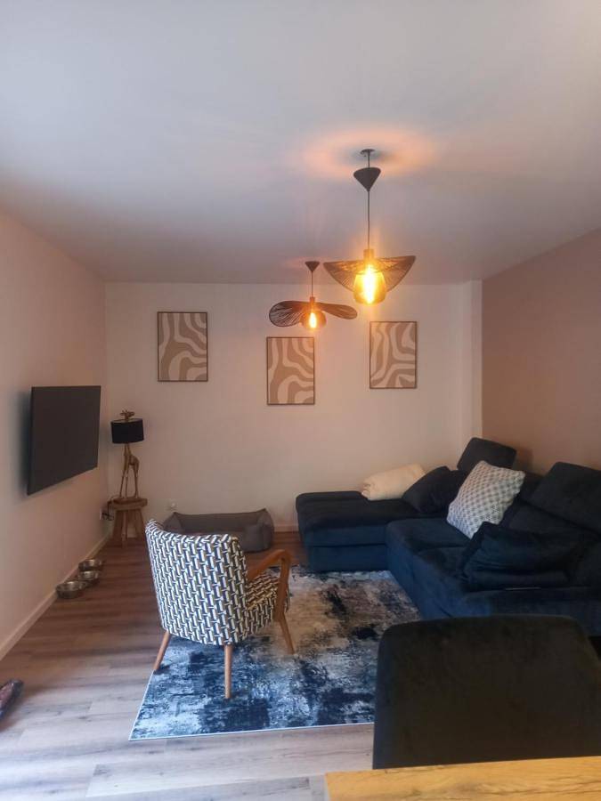 Appartement de vacances pour 4 personnes, avec jacuzzi ainsi que jardin et terrasse