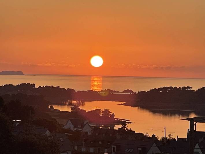 Location de vacances pour 8 personnes, avec jardin et vue sur l’océan, animaux acceptés dans Buguélès - 4
