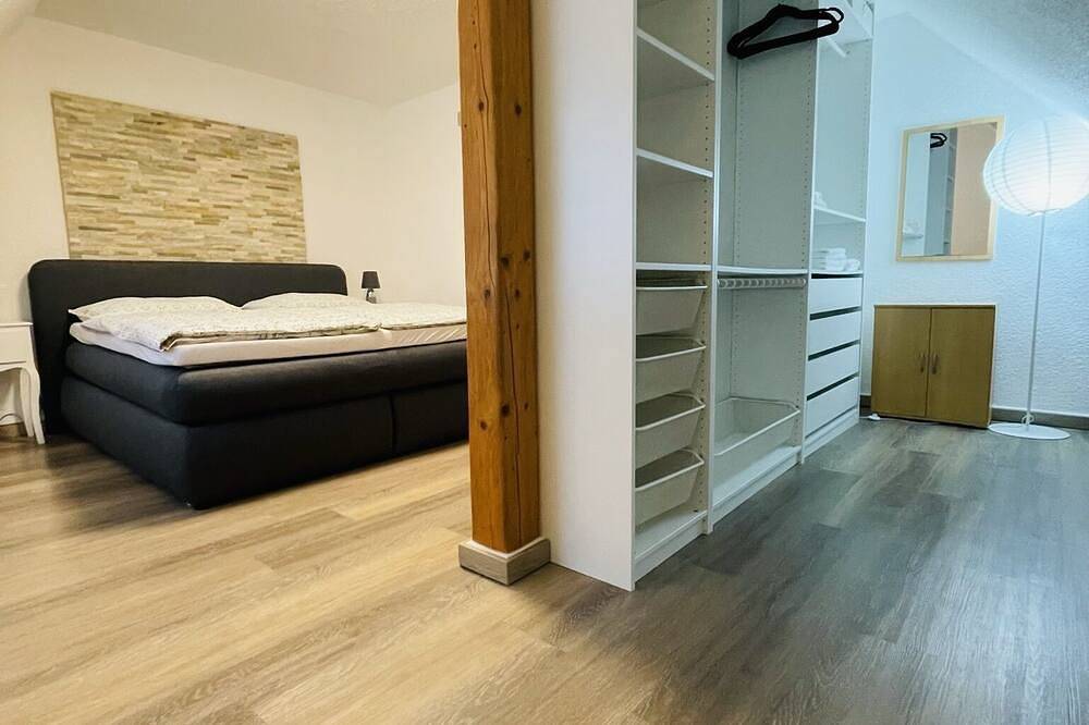 Ganze Wohnung, Easystay#3 Gemütliche Ferienwohnung in Kliniknähe mit Boxspringbett & Netflix in Bad Oeynhausen, Weserbergland