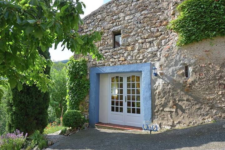 Location de vacances pour 3 personnes, avec Jardin à Fenouillet