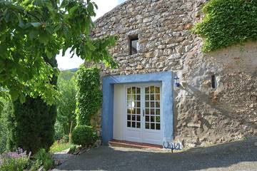 Cottage pour 4 personnes, avec jardin à Fenouillet