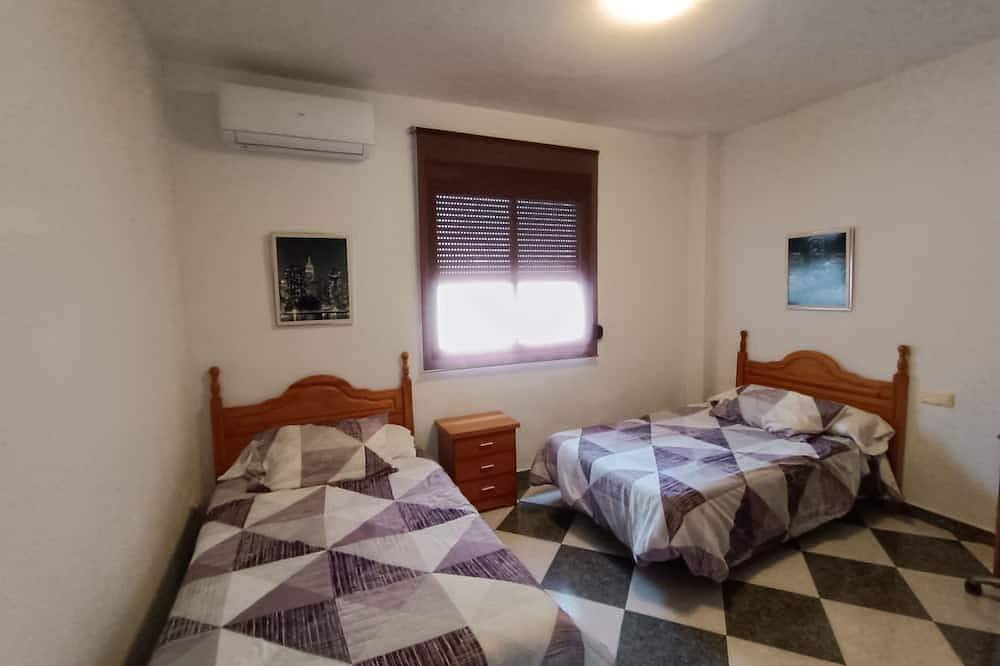 Entire apartment, Apartment Palomino Baeza. The comfort of a downtown apartment. Ideal for families. in Baeza, Jaén Province