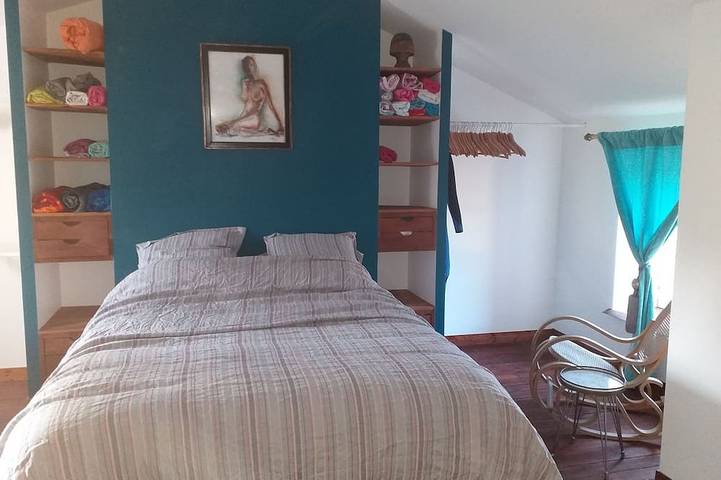 Location de vacances pour 6 personnes, avec jardin, animaux acceptés à Beaulieu-sous-la-Roche - 2