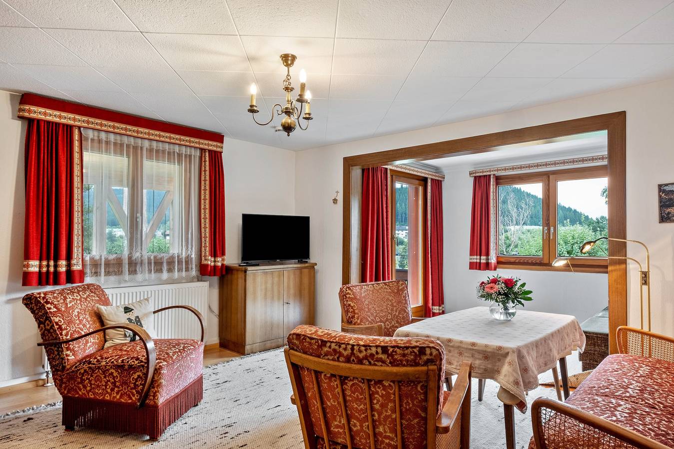 Appartement entier, Appartement « Hüsli » avec vue sur la montagne, terrasse partagée et Wi-Fi in Neustadt (Titisee-Neustadt), Titisee-Neustadt