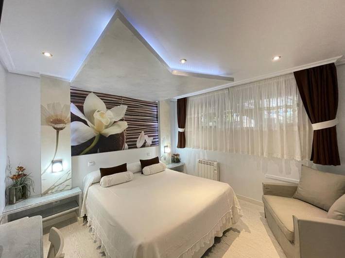 Apartamento para 2 personas, con Terraza y Jacuzzi además de Jardín y Piscina en Soto de la Marina