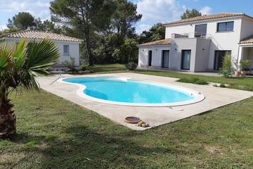 Gîte pour 10 personnes, avec jardin et balcon à Villevieille