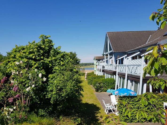 Ferienwohnung für 5 Personen, mit Seeblick und Balkon sowie Garten, kinderfreundlich in Seedorf (Sellin)