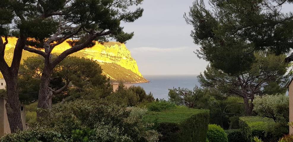 Villa pour 10 personnes, avec Balcon et Jacuzzi ainsi que Terrasse et Jardin à Cassis - 4