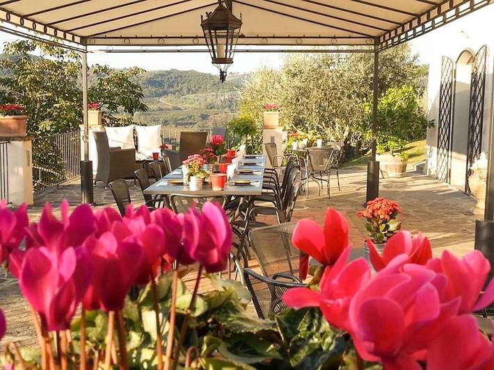 B&b per 2 persone, con Idromassaggio e Terrazza nonché Giardino e Piscina a San Casciano in Val di Pesa