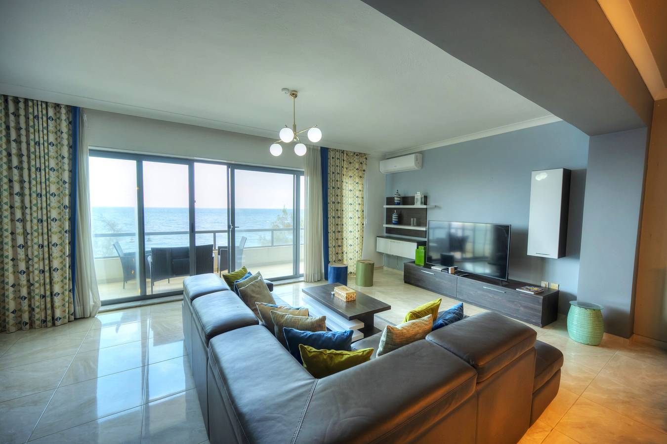 Appartamento intero, Appartamento vacanze per 7 persone con balcone in Sliema, Isola di Malta