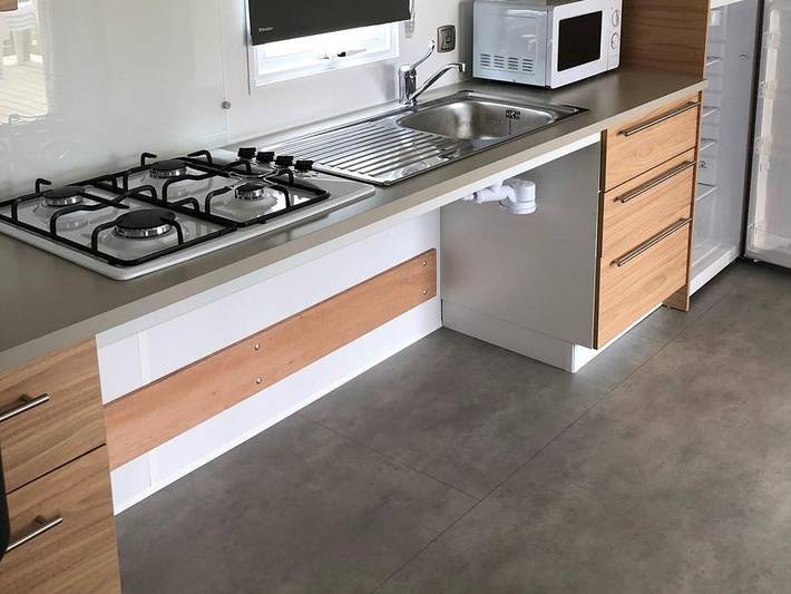 Flower Camping Le Rompval - Mobilheim 4 personen - Komfort 27m² Pmr 2 Zimmer darunter Terrasse + Tv in Bois de Cise, Mers-les-Bains