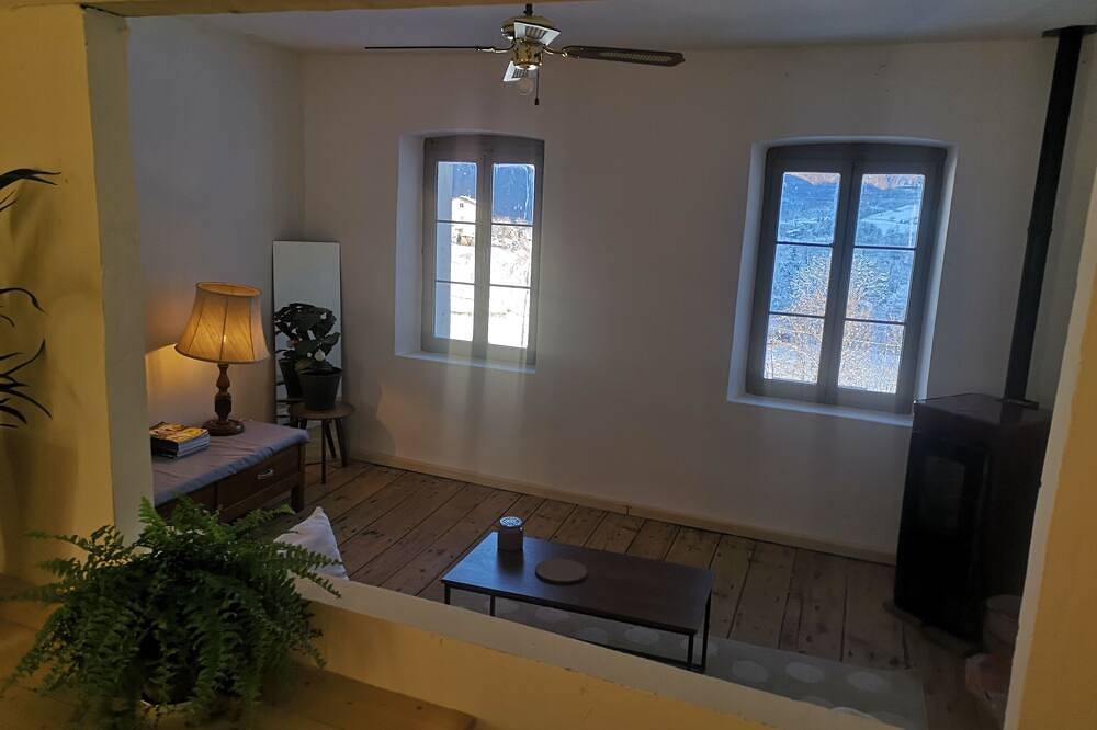 Casa di vacanza a Tomo con bella vista sulla campagna, a 2 km da Feltre. in Feltre, Provincia di Belluno