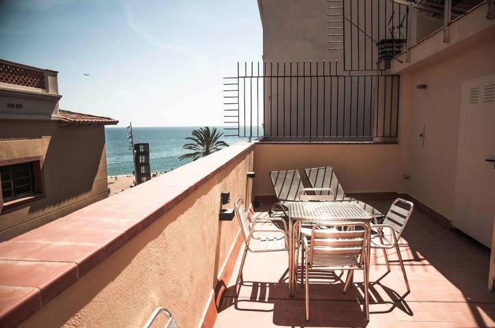 Ferienwohnung für 4 Personen, mit Balkon und Terrasse sowie Ausblick in Barcelona - 2