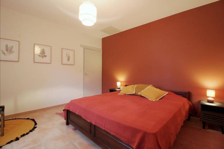 Gîte pour 2 personnes, avec jardin, adapté aux familles à Naujac-sur-Mer - 2