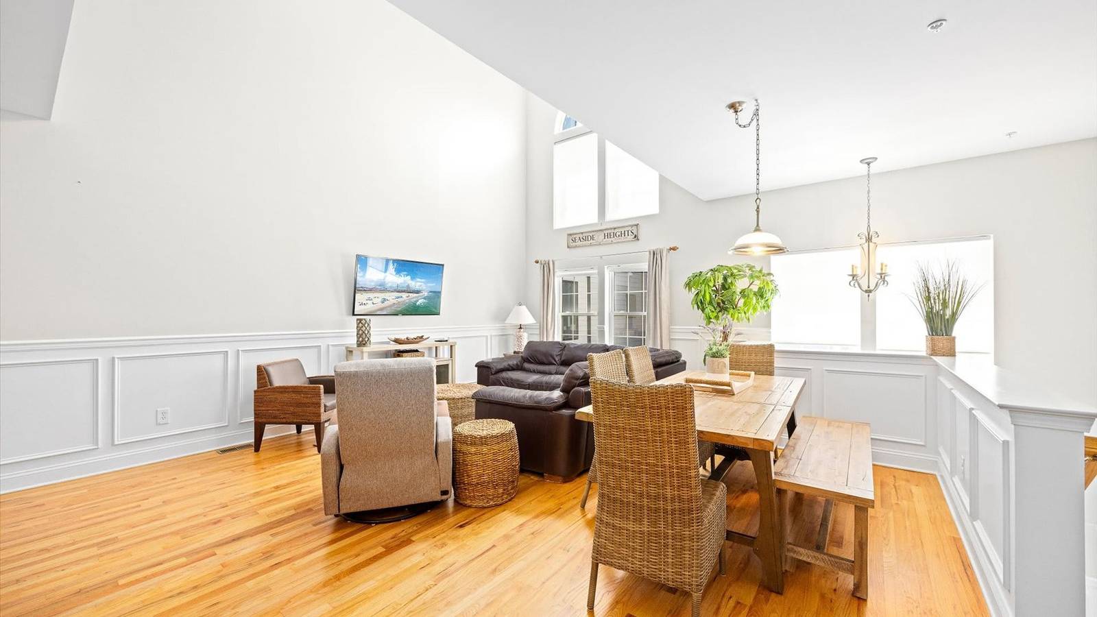 New - Seaside Haven - 3Br - Steps to Boardwalk in Toms River, Ocean County
