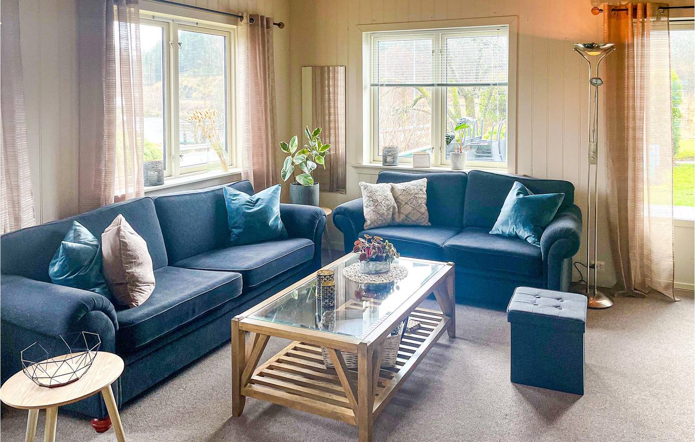 Ferienhaus für 9 Personen mit Garten in Farsund