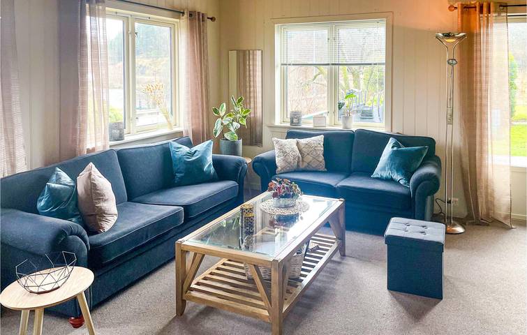 Ferienhaus für 9 Personen mit Terrasse in Farsund