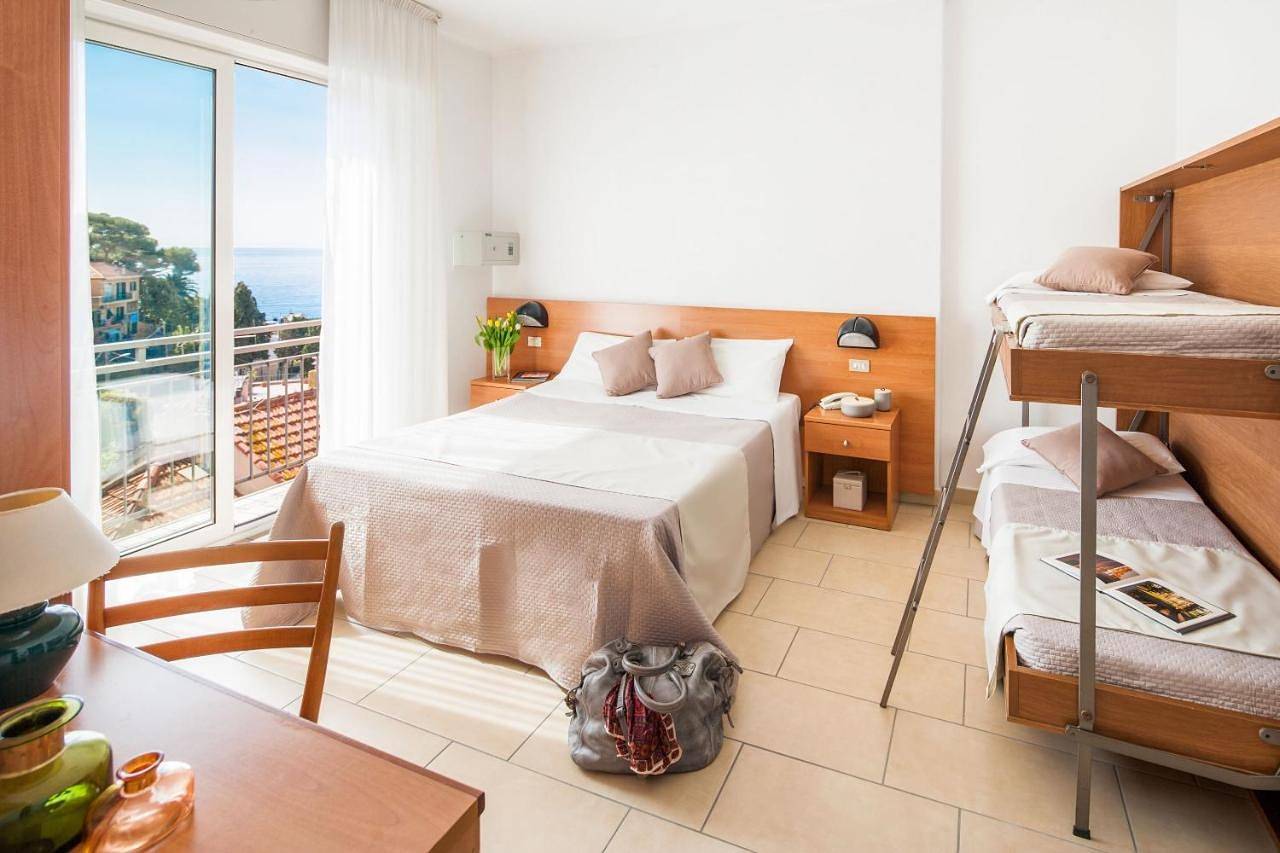 Hotel Europa in Bagni Castelletto beach, Commune de Finale Ligure