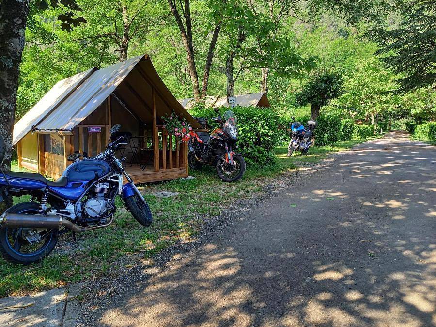 Camping des Drouilhèdes - Safarizelt 2 personen - Cyclo Tente Lodge, ohne Sanitäranlagen, ohne Küche in Peyremale, Cevennen