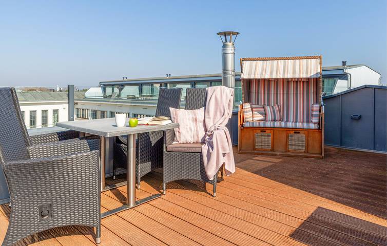 Geheel vakantieappartement, Gelukzaligheid aan het strand: Charmant appartement met terras en uitzicht in Strand Prora, Binz