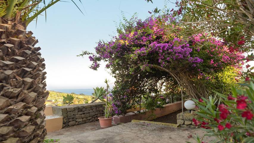 Villa for 6 people, with terrace and view - 1