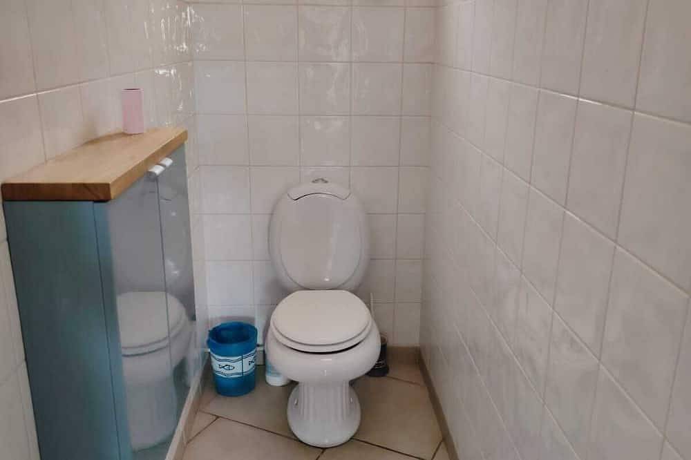 Detached villa for 6 people, swimming pool, 20 minutes from the sea in Cuers, Toulon region