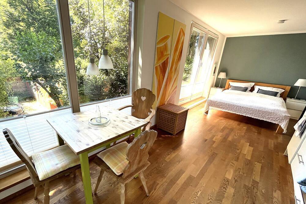 Ganze Wohnung, Atelier Seeshaupt lichtdurchflutete Atelierwohnung am Starnberger See in Seeshaupt, Starnberger See