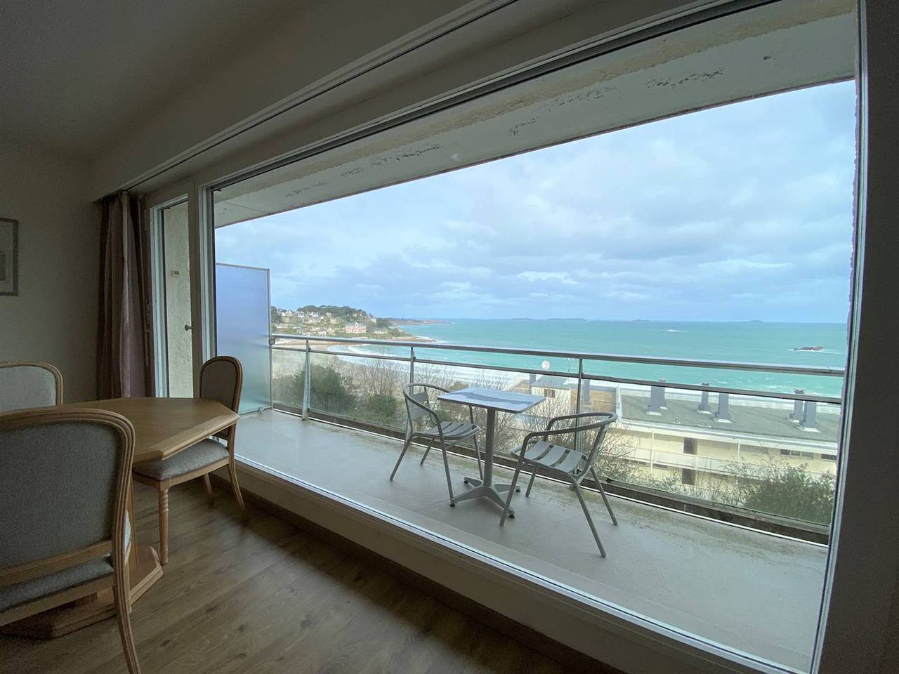 Appartement entier, Bel appartement avec Wifi, balcon et garage à Perros-Guirec in Perros-Guirec, Côte de Granit Rose