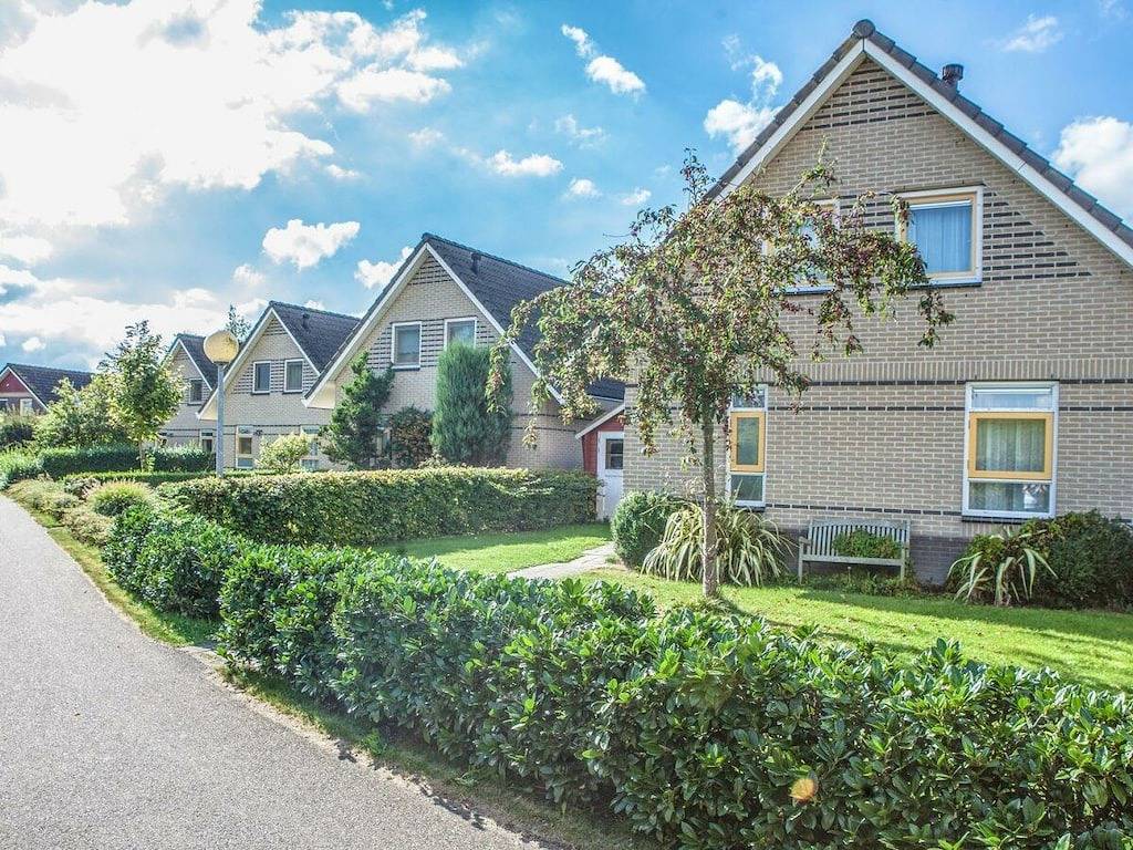Ferienhaus in Medemblik mit Terrasse in Medemblik, Ijsselmeer