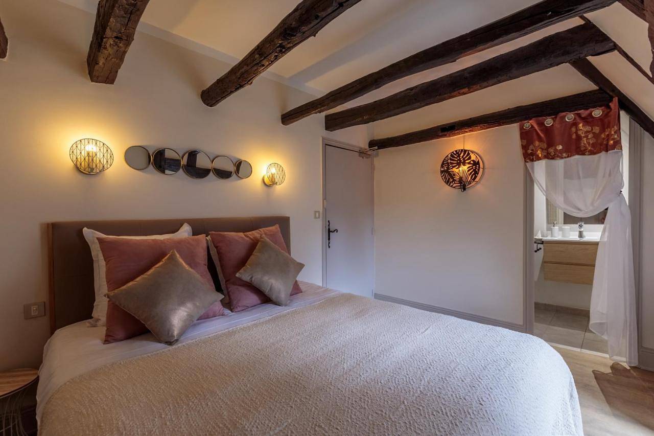 Double Room in Sarlat-la-Canéda, Périgord Noir