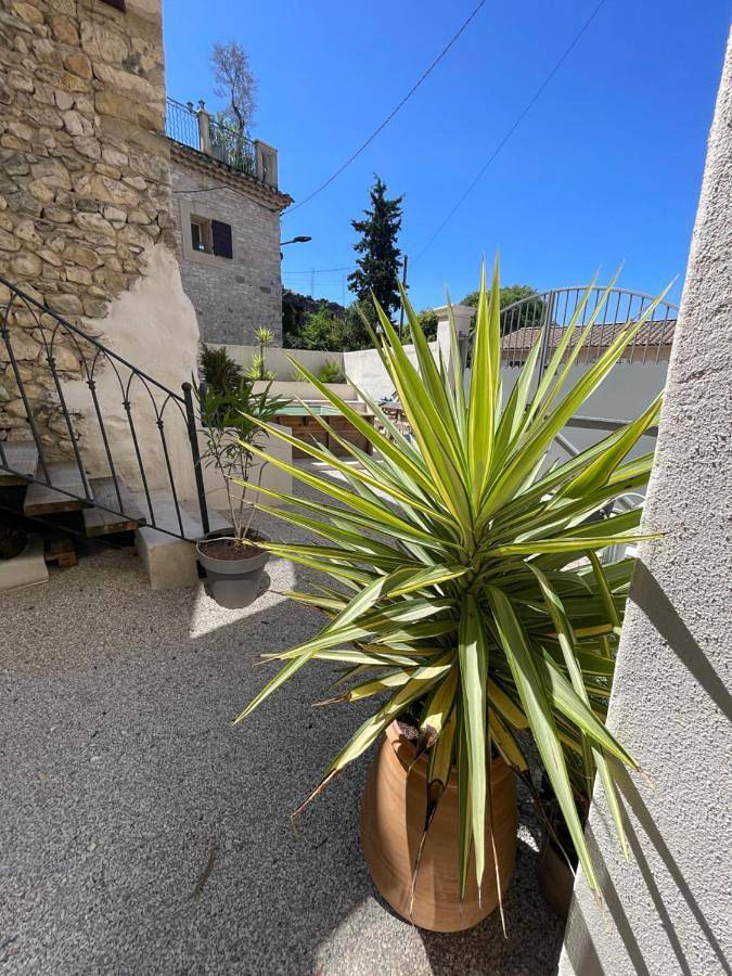 Gîte pour 3 personnes, avec piscine et jardin à Sainte-Anastasie