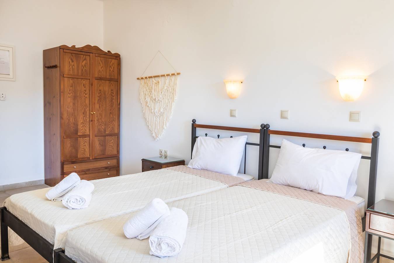 Ganze Wohnung, Ferienwohnung 'No 4' mit Bergblick, Wi-Fi und Klimaanlage in Karpathos