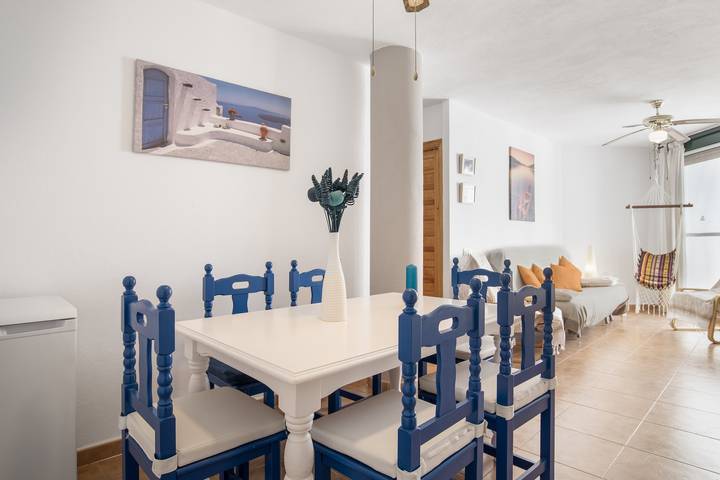 Entire apartment, Apartment 'Vistas Al Mar' with Sea View, Private Pool and Wi-Fi in Atlanterra, Tarifa