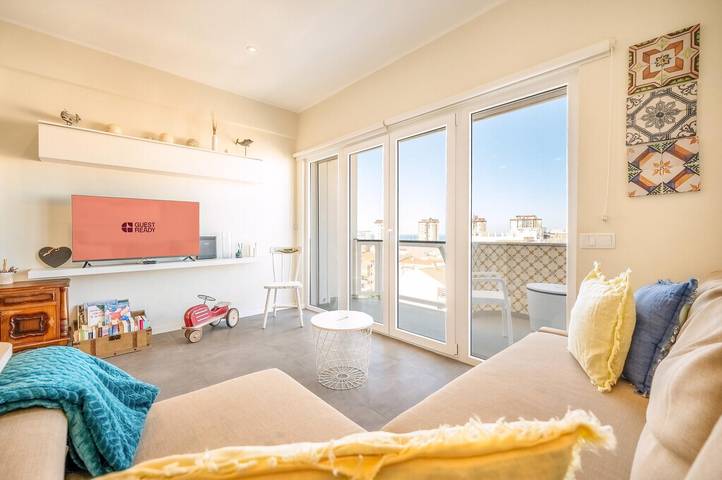 Ganze Wohnung, Ferienwohnung für 4 Personen mit Balkon in Halbinsel von Setúbal