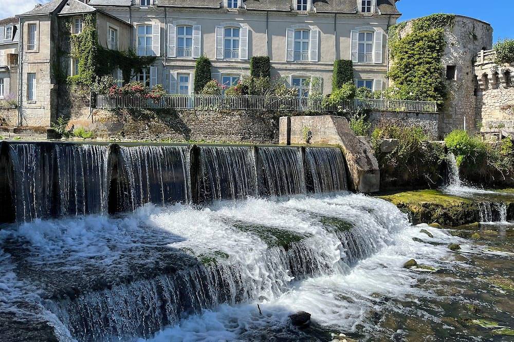 Appartement entier, Appartement l'Abbatiale en plein centre historique in Vendôme, Vallée de la Loire