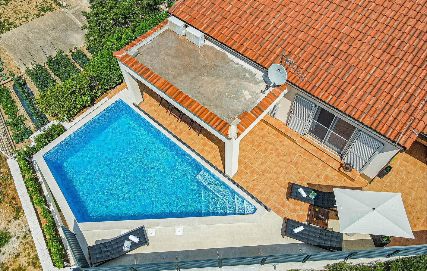 Ferienhaus für 8 Personen mit Terrasse in Brodarica, Šibenik-Knin
