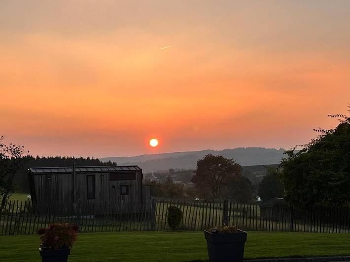 Location de vacances pour 2 personnes, avec terrasse ainsi que jardin et vue dans Redu - 3