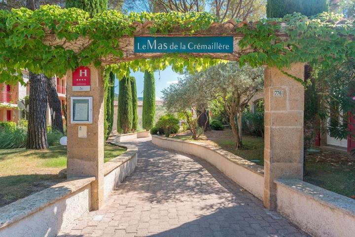 Hôtel pour 2 personnes, avec jardin et piscine, animaux acceptés