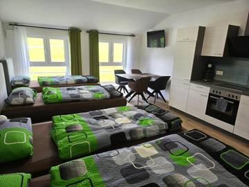 BnB für 4 Personen, mit Ausblick und Garten, mit Haustier in der Eifel