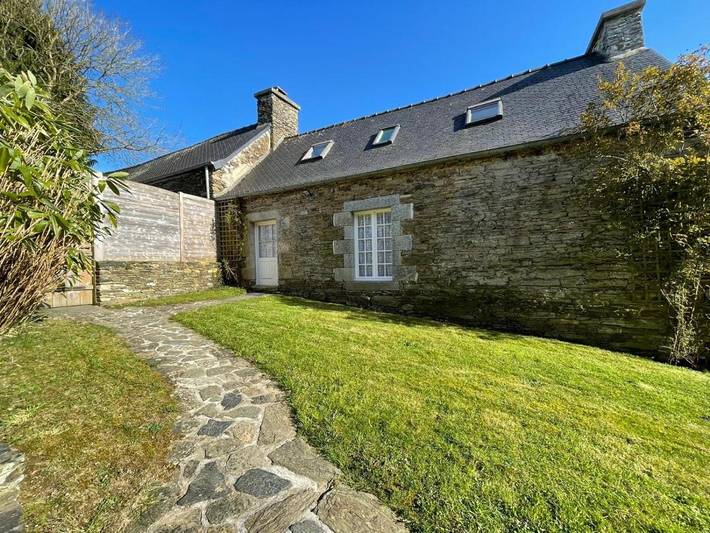 Location de vacances pour 4 personnes, avec vue et jardin à Plouigneau - 4