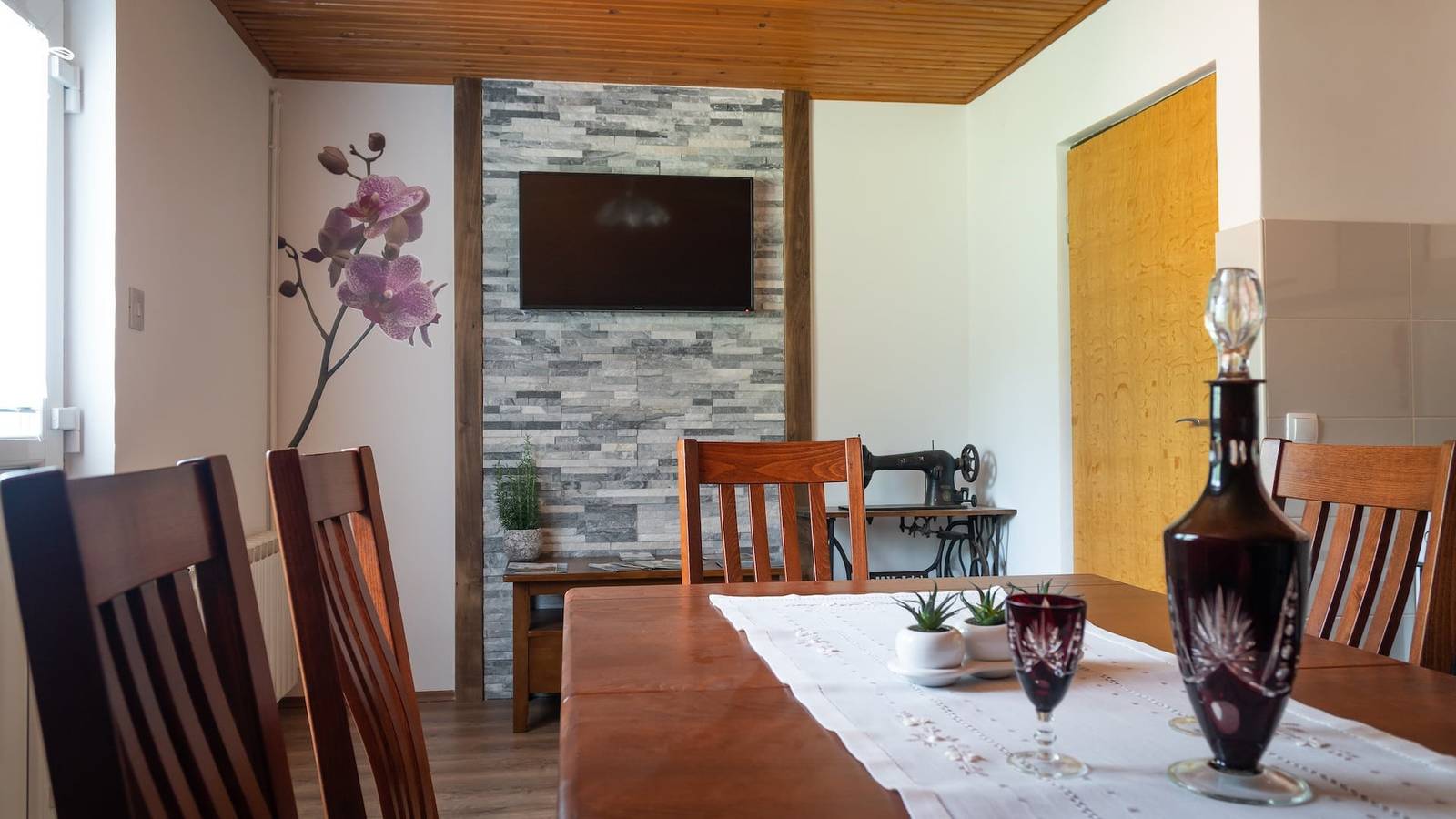 Entire apartment, Two-Bedroom Apartment Kremzar A2 in Lokve in Primorje-Gorski Kotar